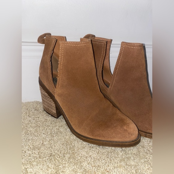 Steve Madden Sharini Chestnut Suede Leather Ankle Booties - Picture 9 of 13